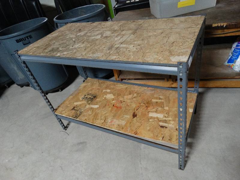 lot 190 image: 2 shelf metal & wood rack