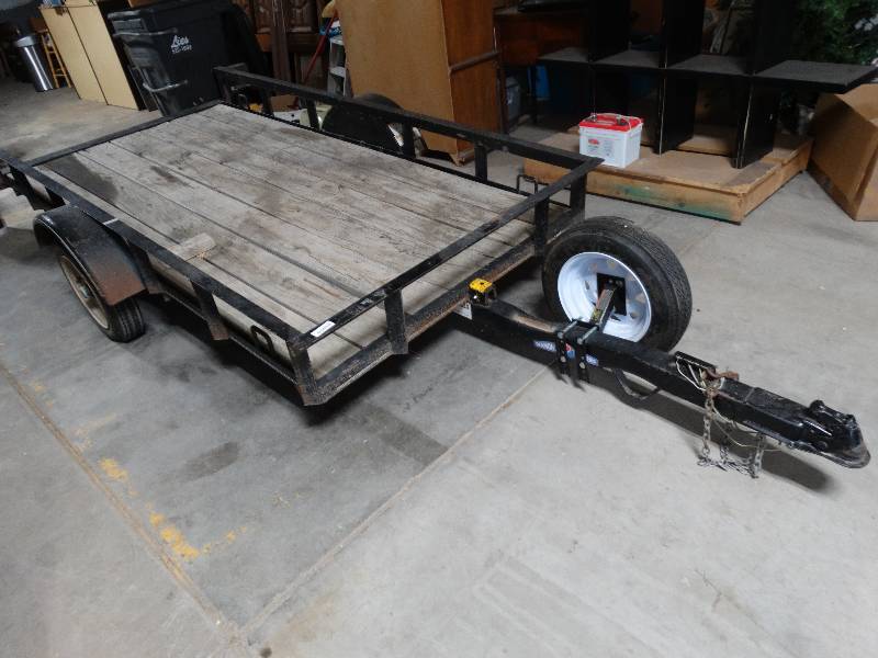 lot 200 image: 410 x 98 tilt trailer wspare tire.