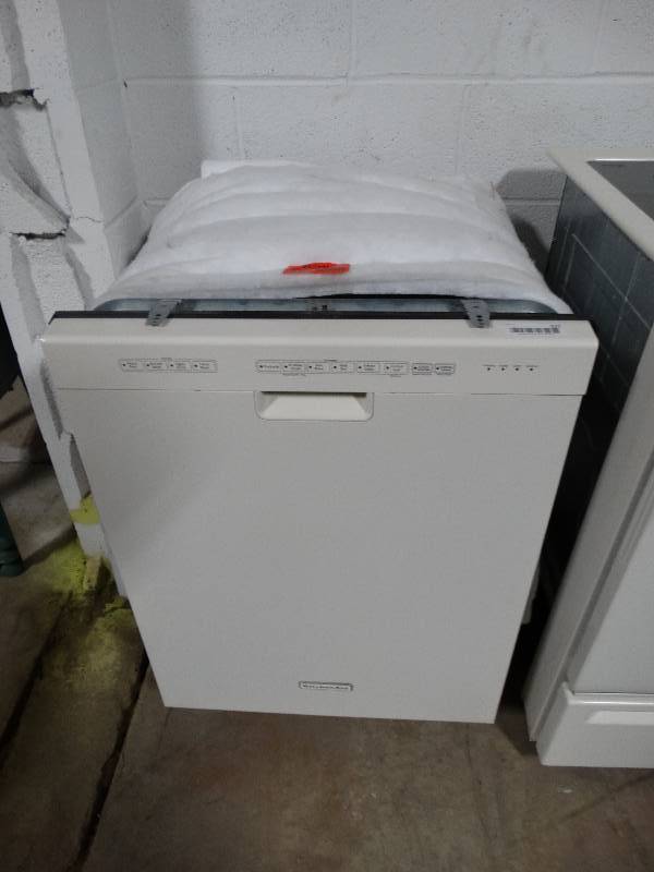 lot 217 image: KitchenAid dishwasher- Stainless inside.