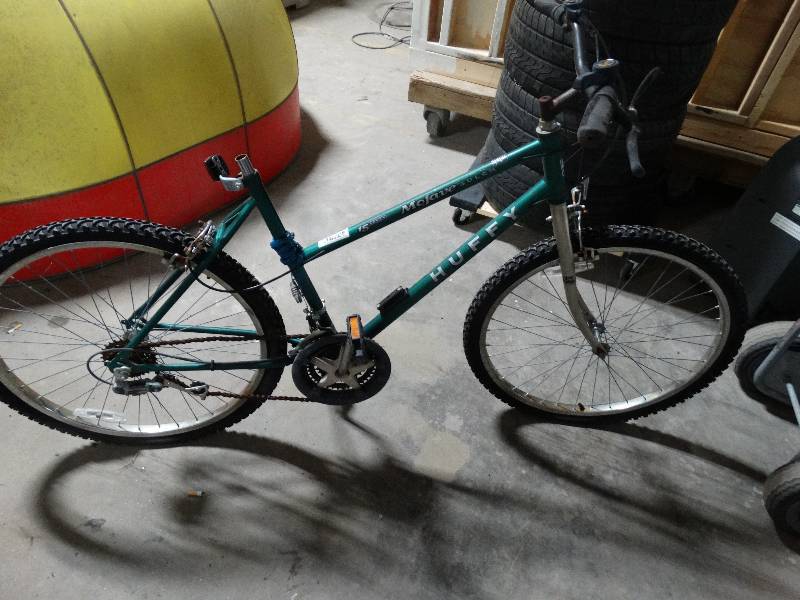 lot 226 image: Huffy bicycle-