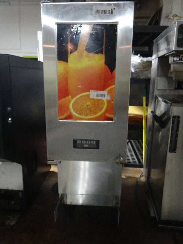 lot 244 image: Wilshire model-SLJ1000-1 cold juice dispenser