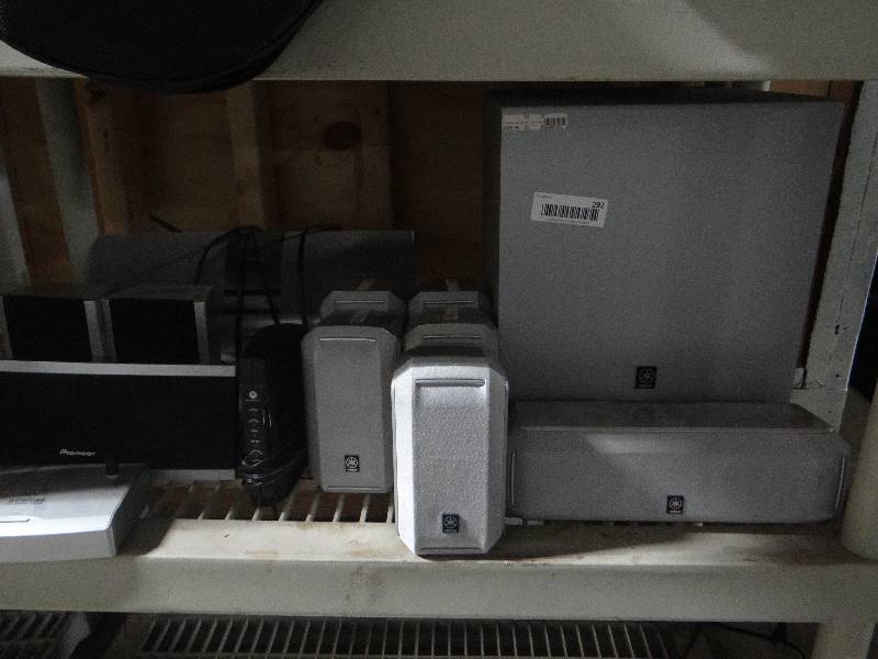 lot 292 image: Lot of various speakers