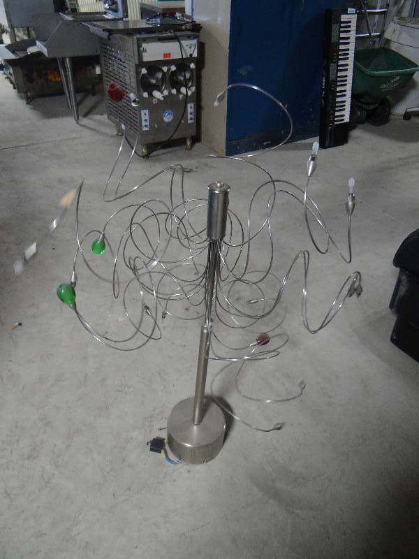 lot 297 image: Funky modern chandelier