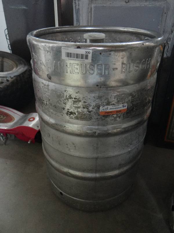 lot 300 image: Full size beer keg