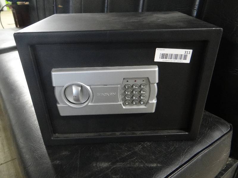 lot 311 image: Stack on small safe