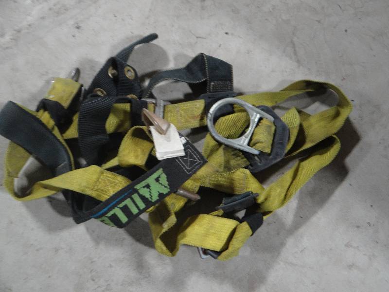 lot 349 image: Safety fall harness