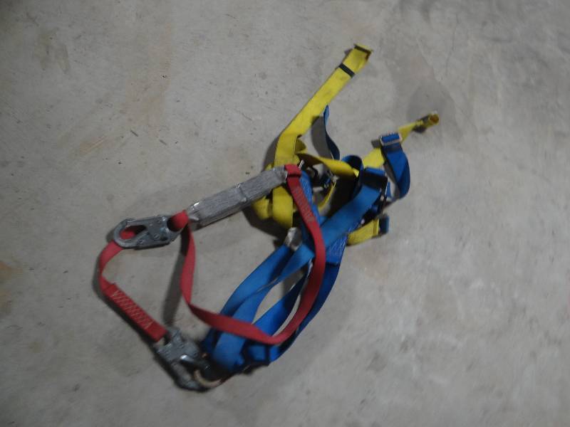 lot 351 image: Safety fall harness