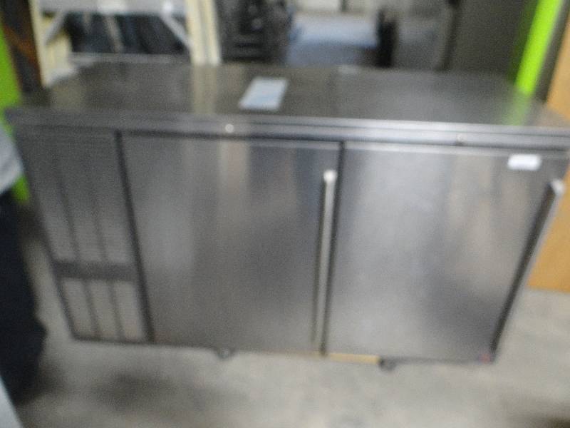 lot 355 image: Perlick Model-BS60 2 keg refrigerated boxkegerator