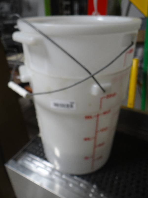 lot 360 image: 2 food grade buckets- 20 qt- 1 lid