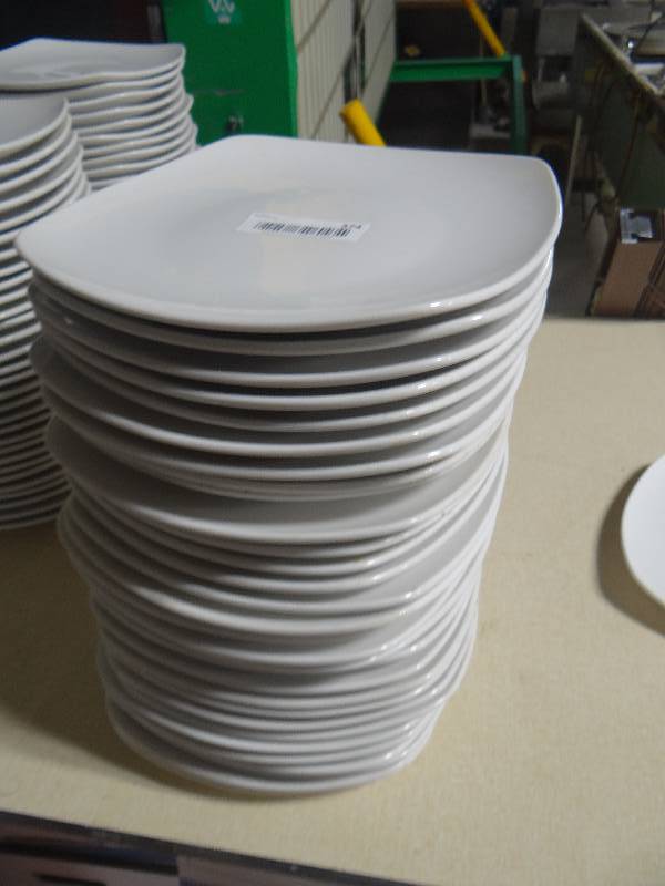 lot 374 image: 30 round edge square dinner plates