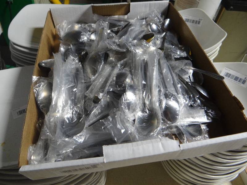 lot 380 image: 122 various spoons