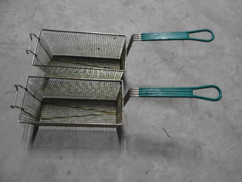 lot 389 image: 2 fryer baskets