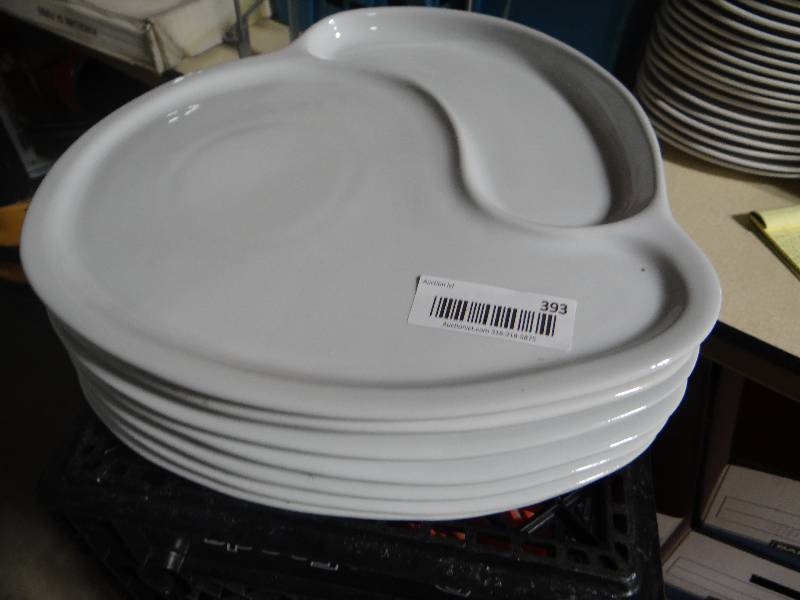 lot 393 image: 7 nacho platters