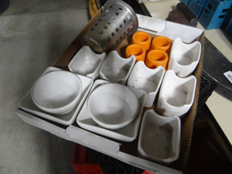lot 398 image: Condiment holders & misc.