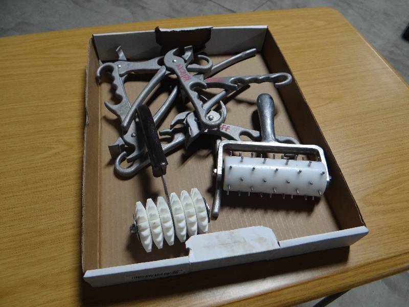 lot 404 image: 2 dough dockers & misc.