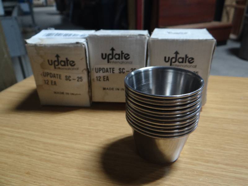 lot 405 image: 48 small stainless sauce bowls