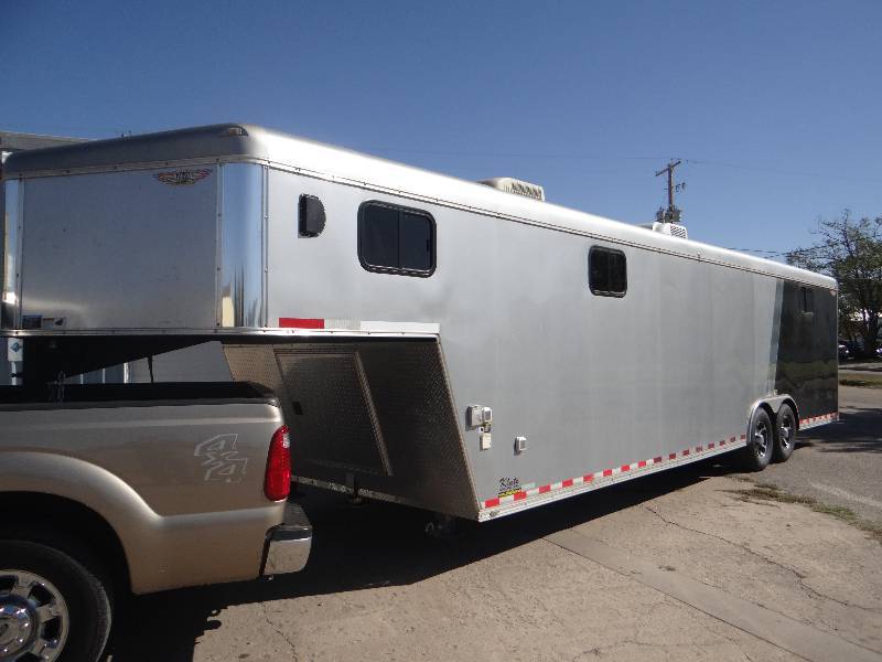 2011 H&H 30 foot gooseneck toy hauler trailer w/ living quarters