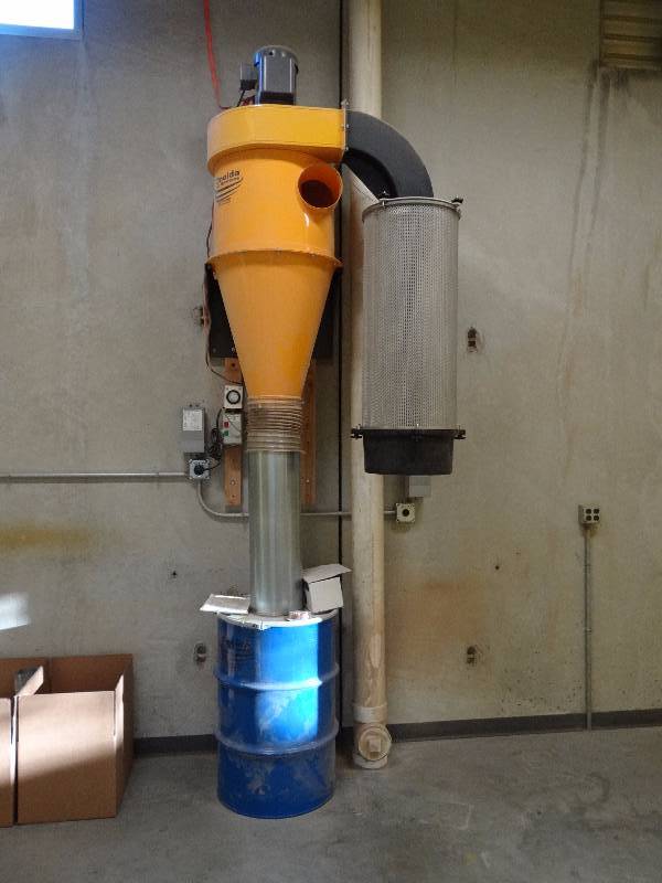 lot 5531 image: Oneida Air Systems Heavy Duty Dust Collector