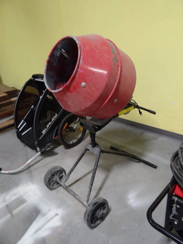lot 5535 image: Husky Small Batch Mixer