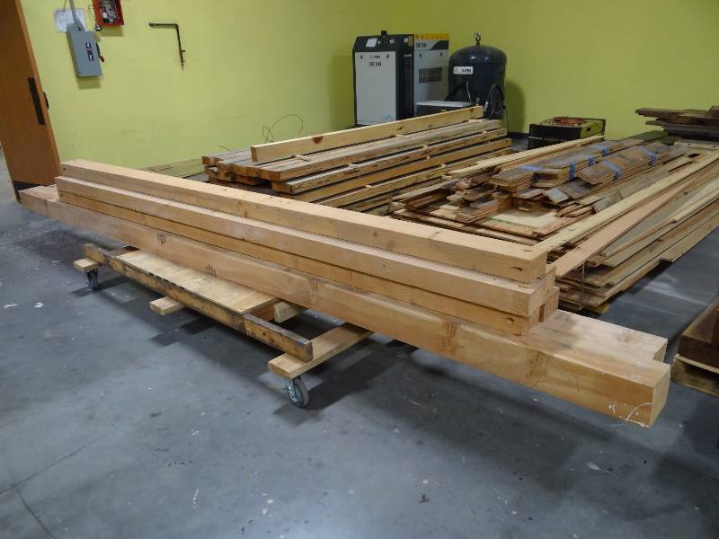lot 5556 image: Pallet Of Seasoned Rough Cut Fir