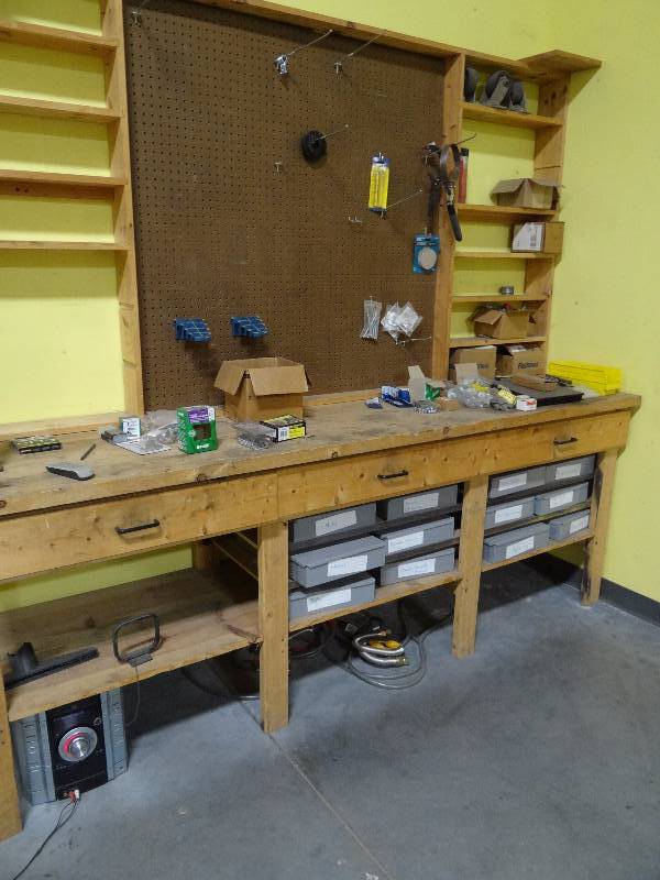 lot 5561 image: Large Lot Of Mixed Shop Hardware