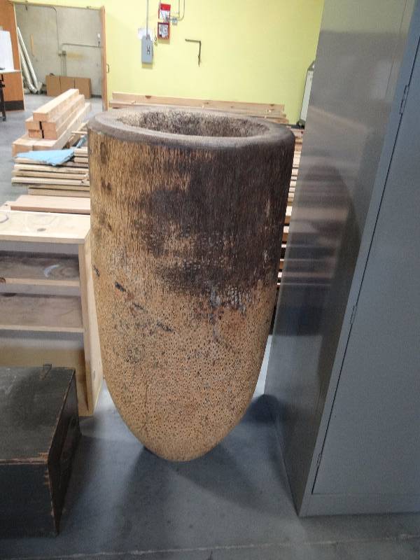 lot 5566 image: Palm Tree Base Planter