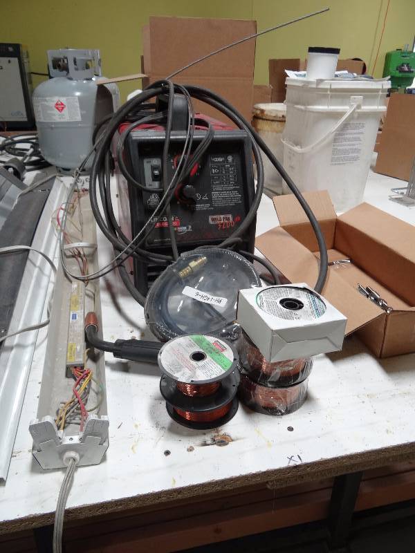 lot 5571 image: Lincoln Electric Weld Pak 3200HD