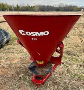 lot 62 image: Cosmo 500 Seed Fertilizer Spreader