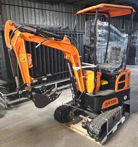 lot 3 image: UNUSED - 2023 AGT Industrial Mini - Excavator QH12R
