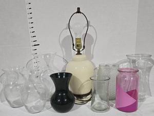lot 44132 image: Lamp and Vases