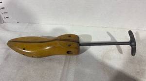 lot 44354 image: Vintage Wooden Shoe Stretcher