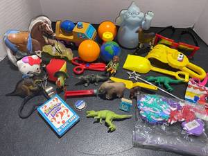 lot 44515 image: Bag of Toys