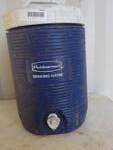 Rubbermaid water jug