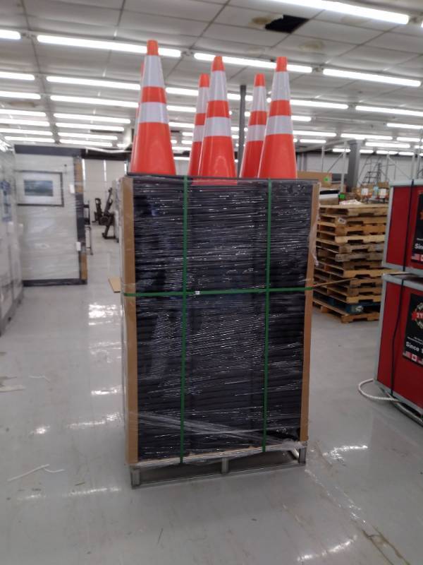 lot 1016 image: UNUSED Lot of (250) 29 HEAVY DUTY REFLECTIVE TRAFFIC HIGHWAY CONES