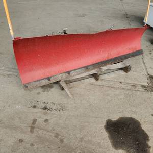 lot 3333 image: UTV Snowplow Blade  6ft Blade