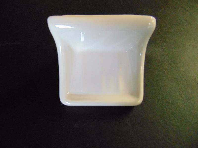 lot 4219 image: (1) white ceramic soap holder, wall mount