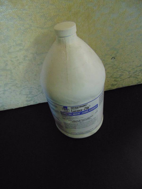lot 4226 image: (1) gallon Top Performance Lavender 256 Disinfectant Virucide Cleaner