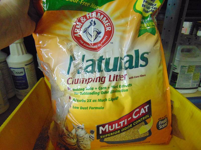 lot 4254 image: (1) Bag Arm & Hammer Clumping Litter Multi-Cat Superior Odor Control, approx 18 lbs, broken bag