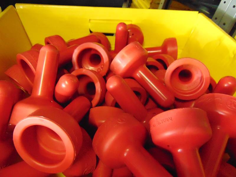 lot 4255 image: (45) ct. lot Merricks Snap- On Super Calf nipples