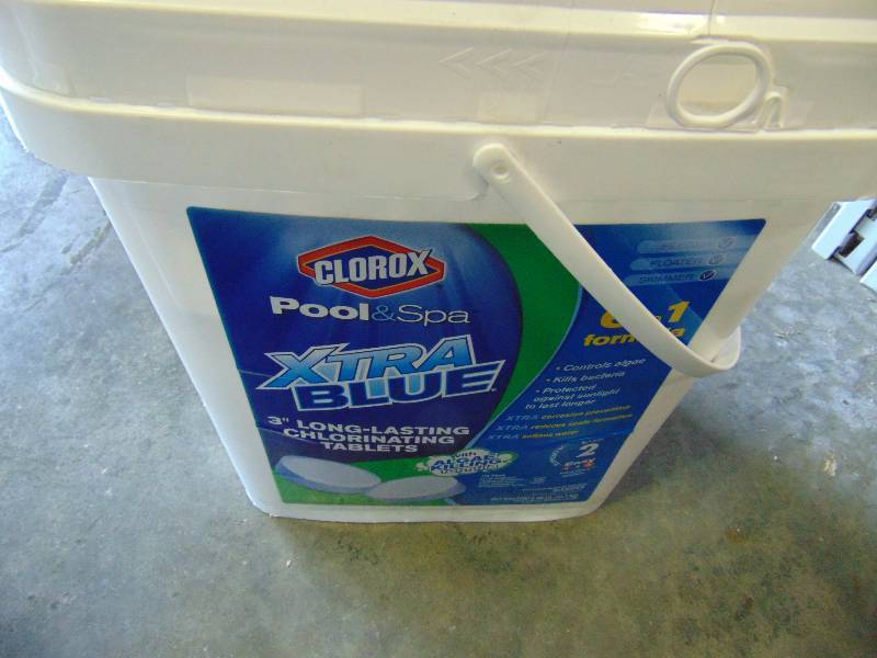 lot 4257 image: Clorox Pool & Spa Xtra Blue 3 diameter long lasting chlorinating tablets w algae killing formula 40 lb bucket
