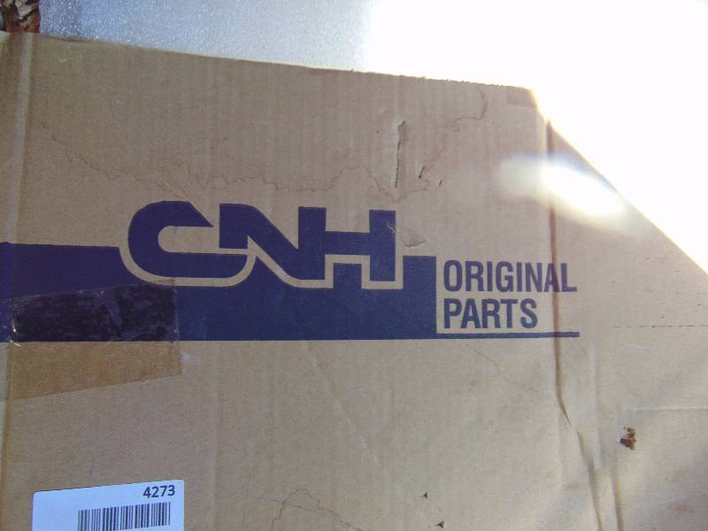 lot 4273 image: CNH 2001 and up Screen B7402618