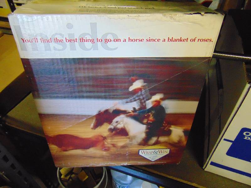 lot 4277 image: (1) case Wrap & Win hold Cold Therapy for Equines, 16 x 4 wraps, case of 12