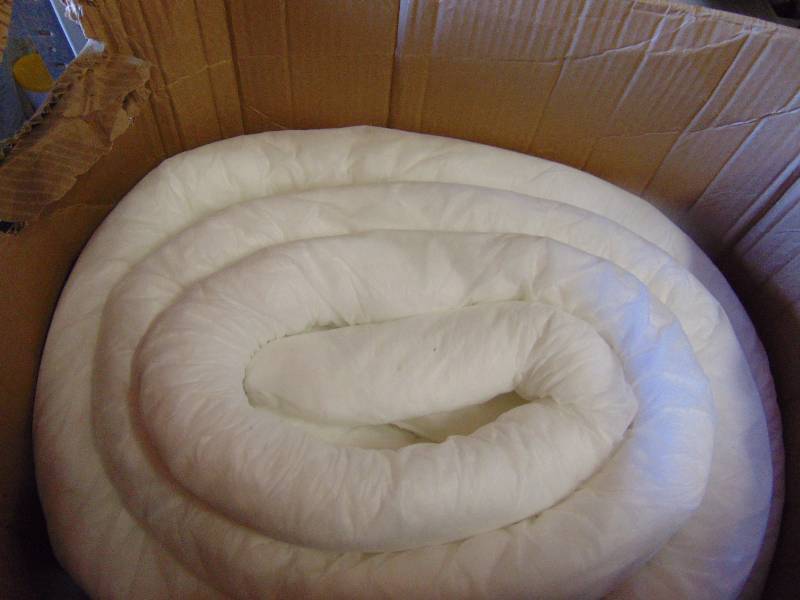 lot 4278 image: (1) case 10 Oil Absorbent Booms, approx 12 per case