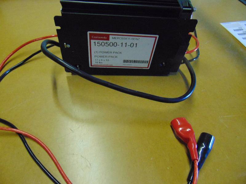 lot 4330 image: Mercedes Benz 150500-11-01 Power Pack 17 x6x 1, 18 lbs Czarnowski, Custom Engineering & Design Inc. RC-80B, 12 volt 80 Amp