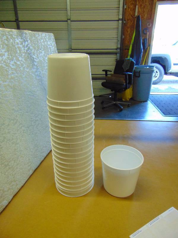 lot 4342 image: (20) ct. lot plastic Project buckets, microwave & dishwasher safe, great for mixing paint or grout 
