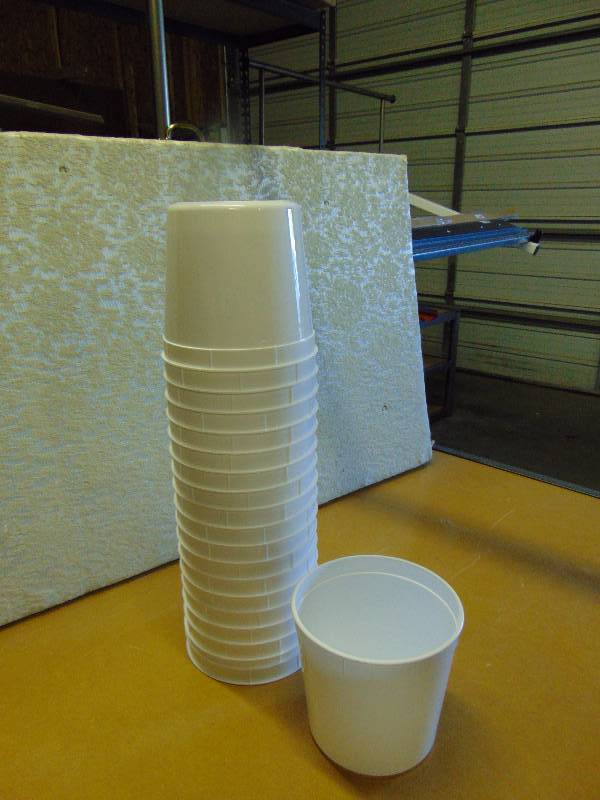 lot 4344 image: (20) ct. lot plastic Project buckets, microwave & dishwasher safe, great for mixing paint or grout 