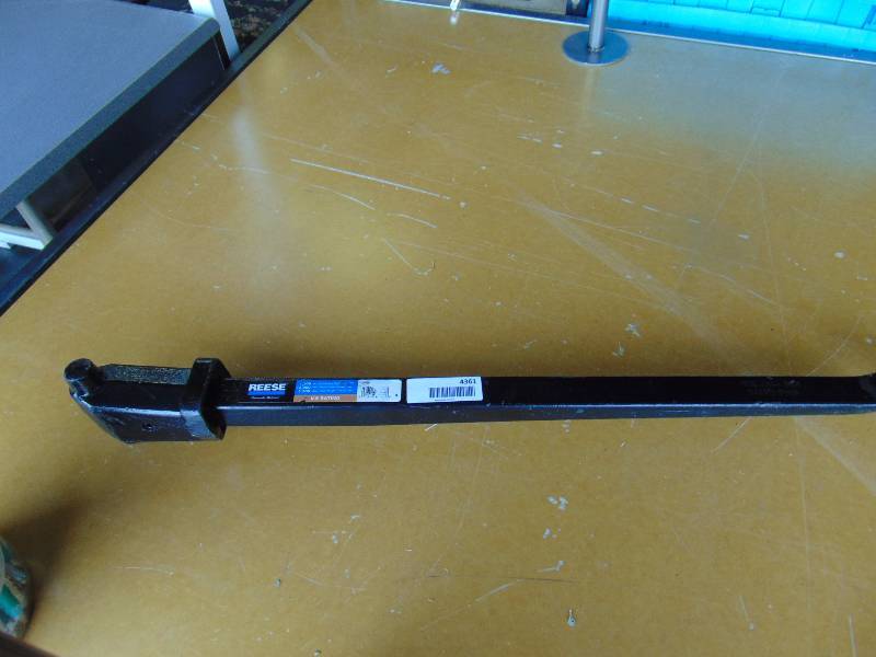 lot 4361 image: (1) Reese 1200 V-5 rating trailer stabilization 54946-R KA61