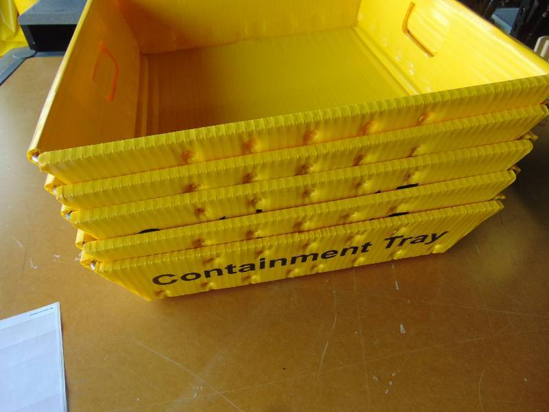 lot 4387 image: (5) ct. lot shallow yellow plastic bin, Containment Tray 14-12 x 14-12 x 4 deep