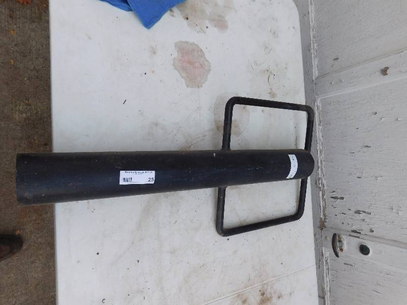 lot 25 image: Post Hole Driver