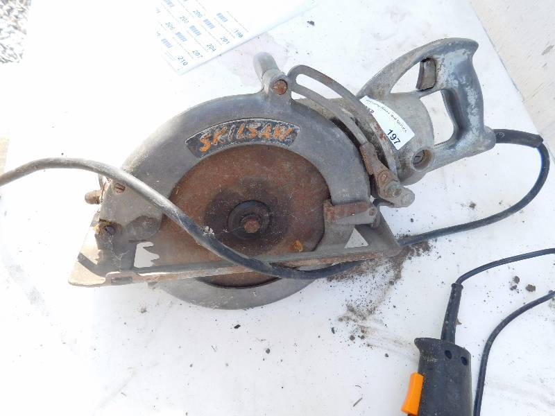 lot 197 image: Lot of Power Tools